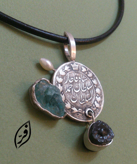  گردنبند زنانه نقره همراه با سنگ و سکه سفارشی