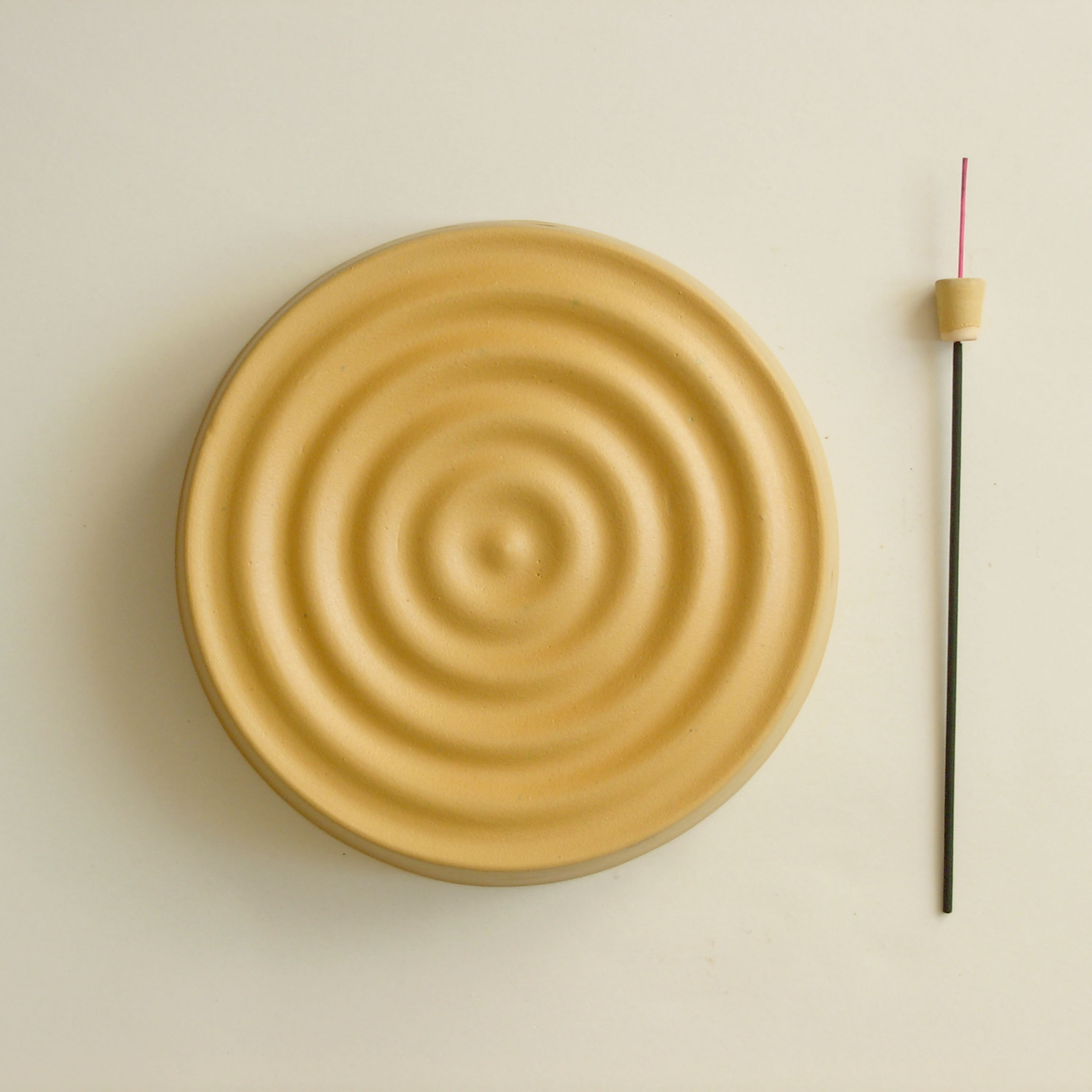 جا عودی دیواری بوپَرا زرد