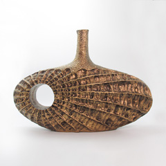 مجسمه گلدان طرح دار سارنگ برنزی